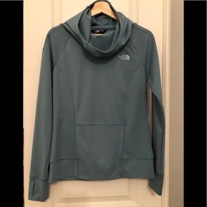 The North Face hooded long sleeve w/ front pocket